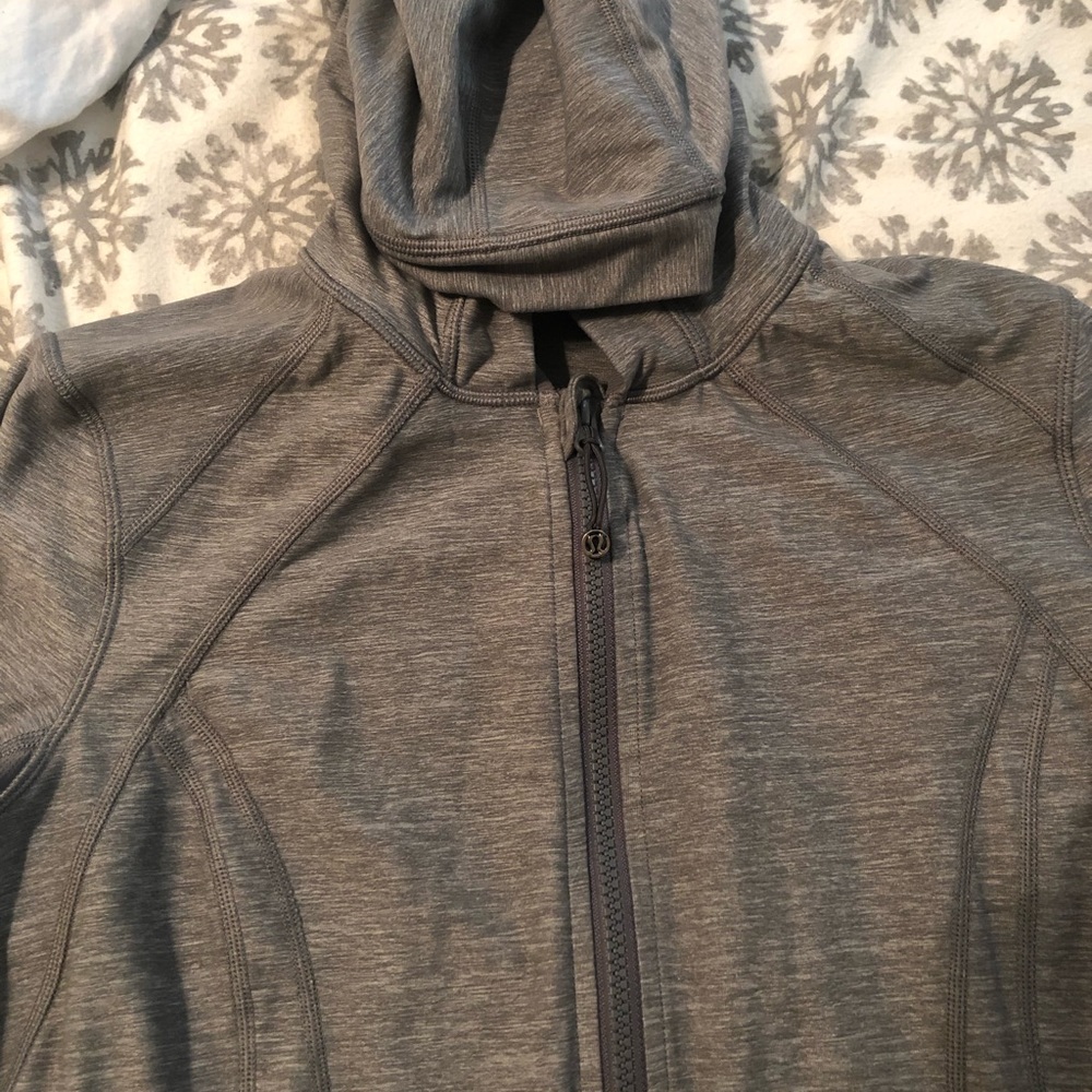 Lulu zip up